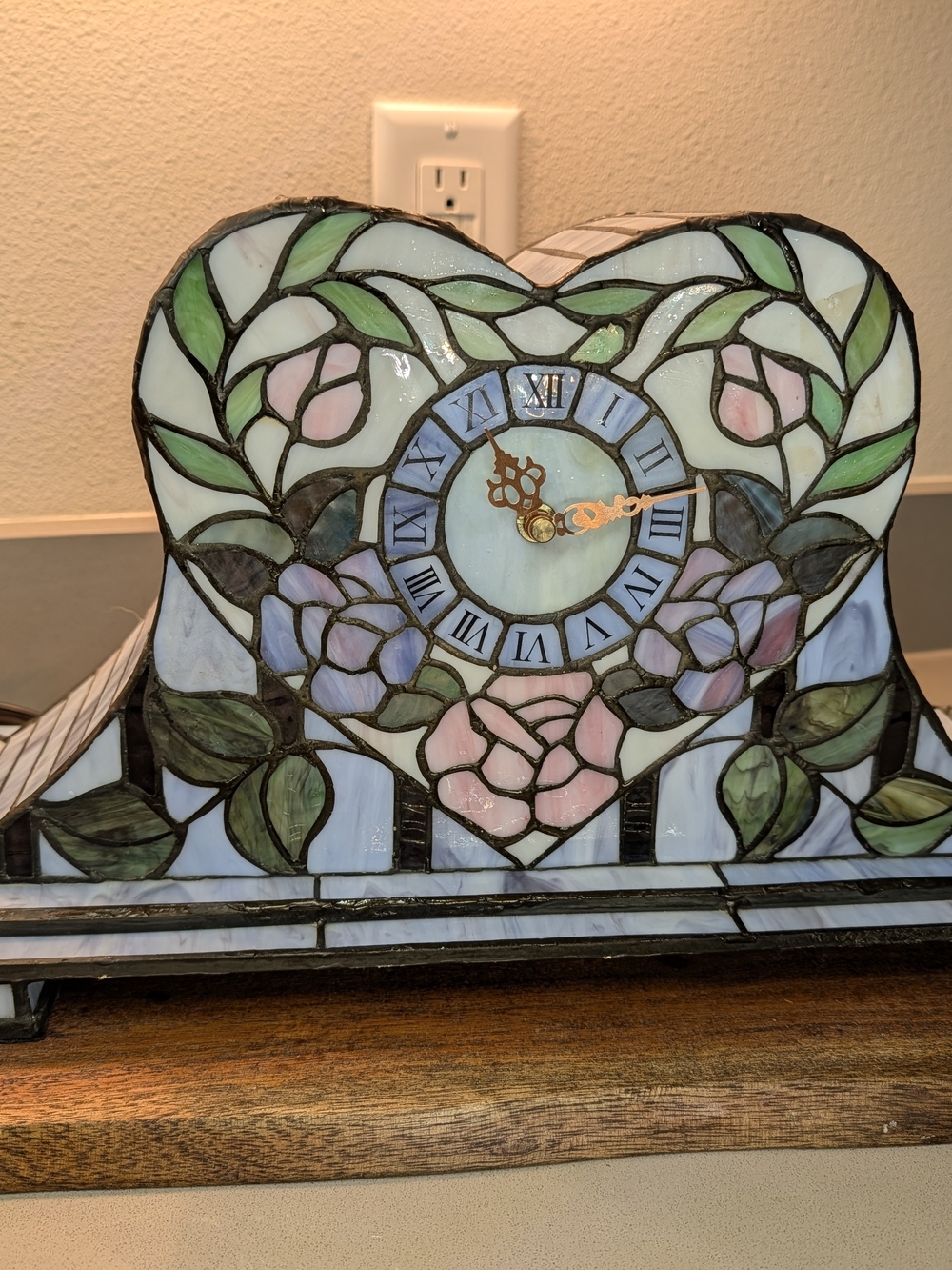 Tiffany Style Stained Glass Heart Mantel Clock - Pastel Floral